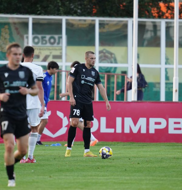 Хвалько в списке!